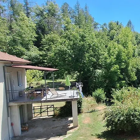 Ferienhaus Met Zwevend Panoramisch Terras Cortemilia