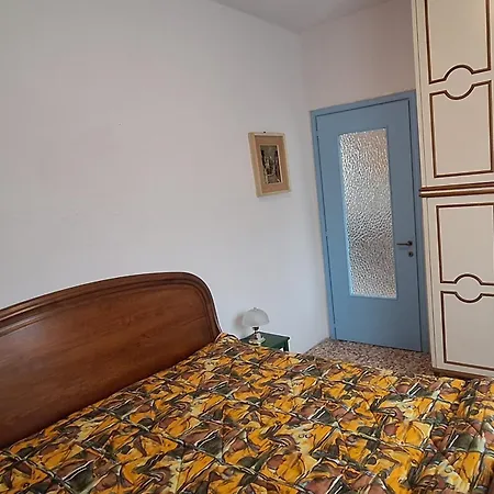 Ferienhaus Met Zwevend Panoramisch Terras Cortemilia